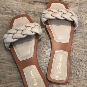 Trish Lucia Square Open Toe Flat Sandals Slip On Braided Strap Slipper Sz 40 (8)